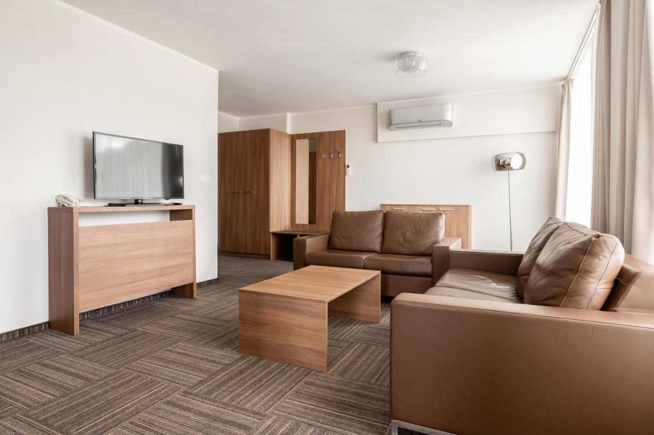 Wilga Hotel อุสทรอน ภายนอก รูปภาพ